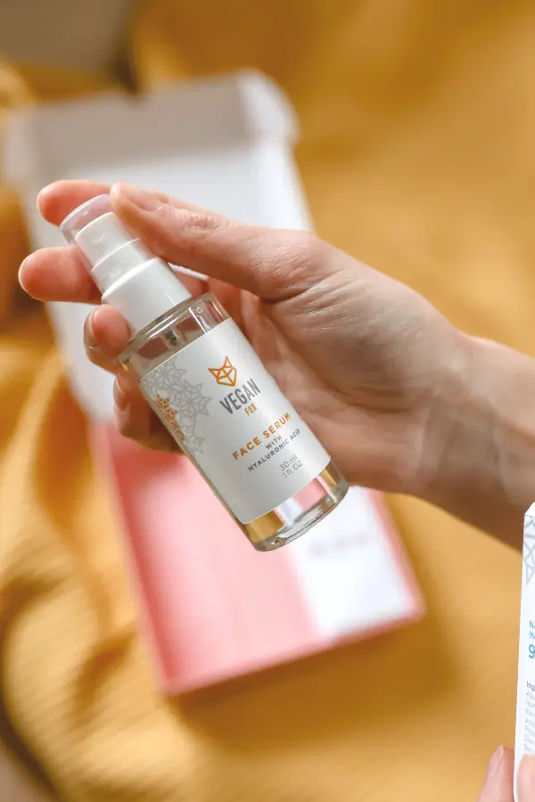 https://vfox.lionssolution.com/wp-content/uploads/2021/09/sejas-serums-vegan-fox.webp