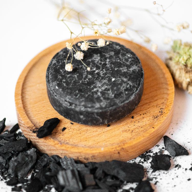 shampoo-bar-oily-hair-wood-vegan natural solid shampoo shampoo bar oily hair vegan fox hand made