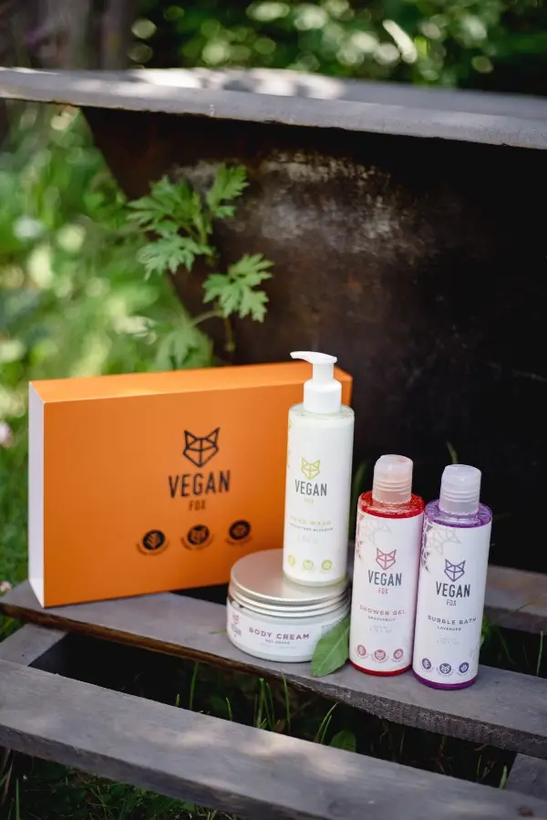 https://vfox.lionssolution.com/wp-content/uploads/2022/03/aromatiska-davana-1.webp