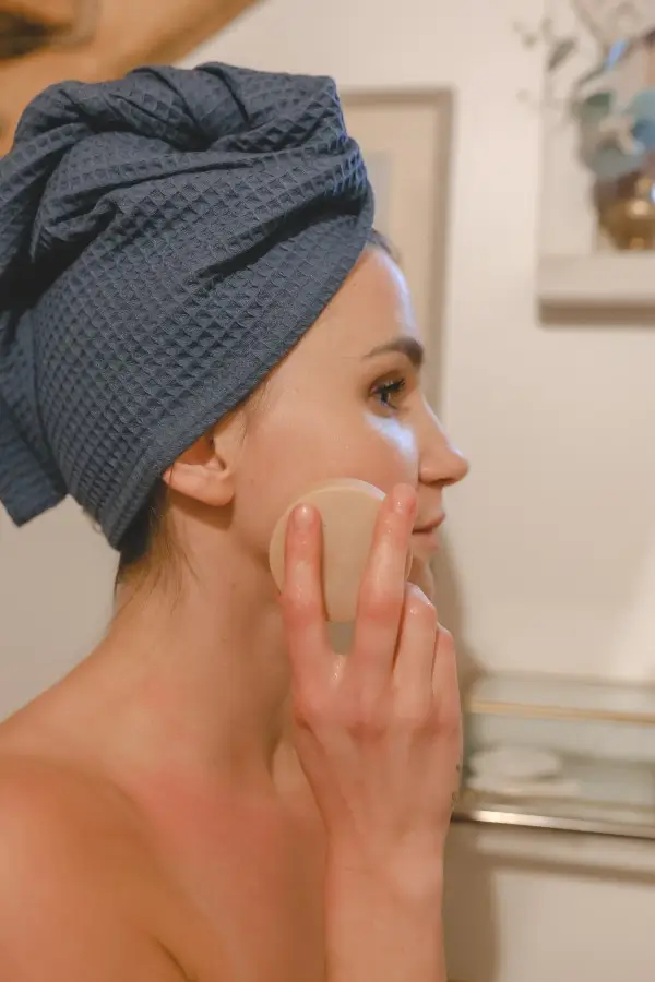 https://vfox.lionssolution.com/wp-content/uploads/2023/01/cietais-sejas-attiritajs-ar-roza-maliem-1-1.webp